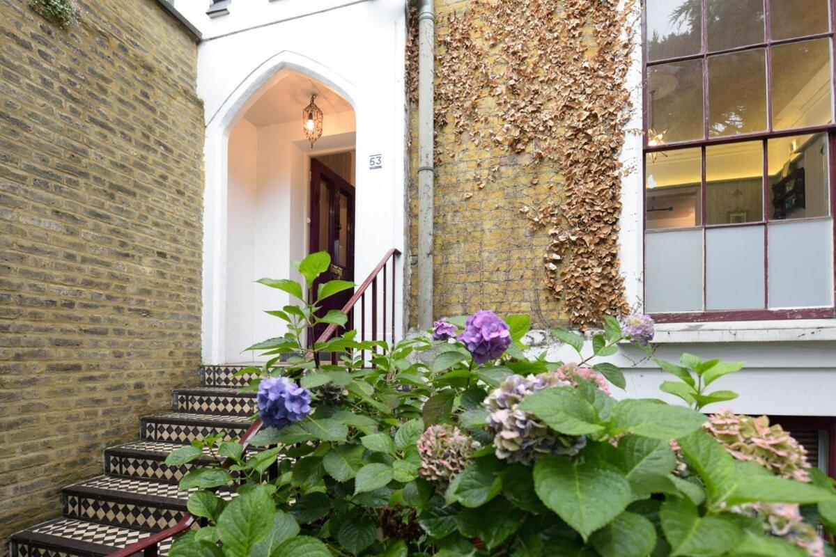 The Camden Chic Townhouse - Accommodates 14 Guests Lägenhet London Exteriör bild